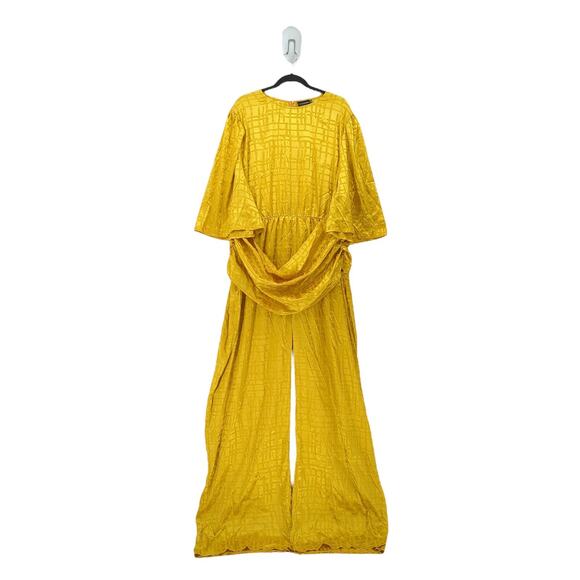 Pretty Little Thing Women 4x Plus Jumpsuit Chartreuse Yellow Satin Jacquard NEW - Picture 2 of 10